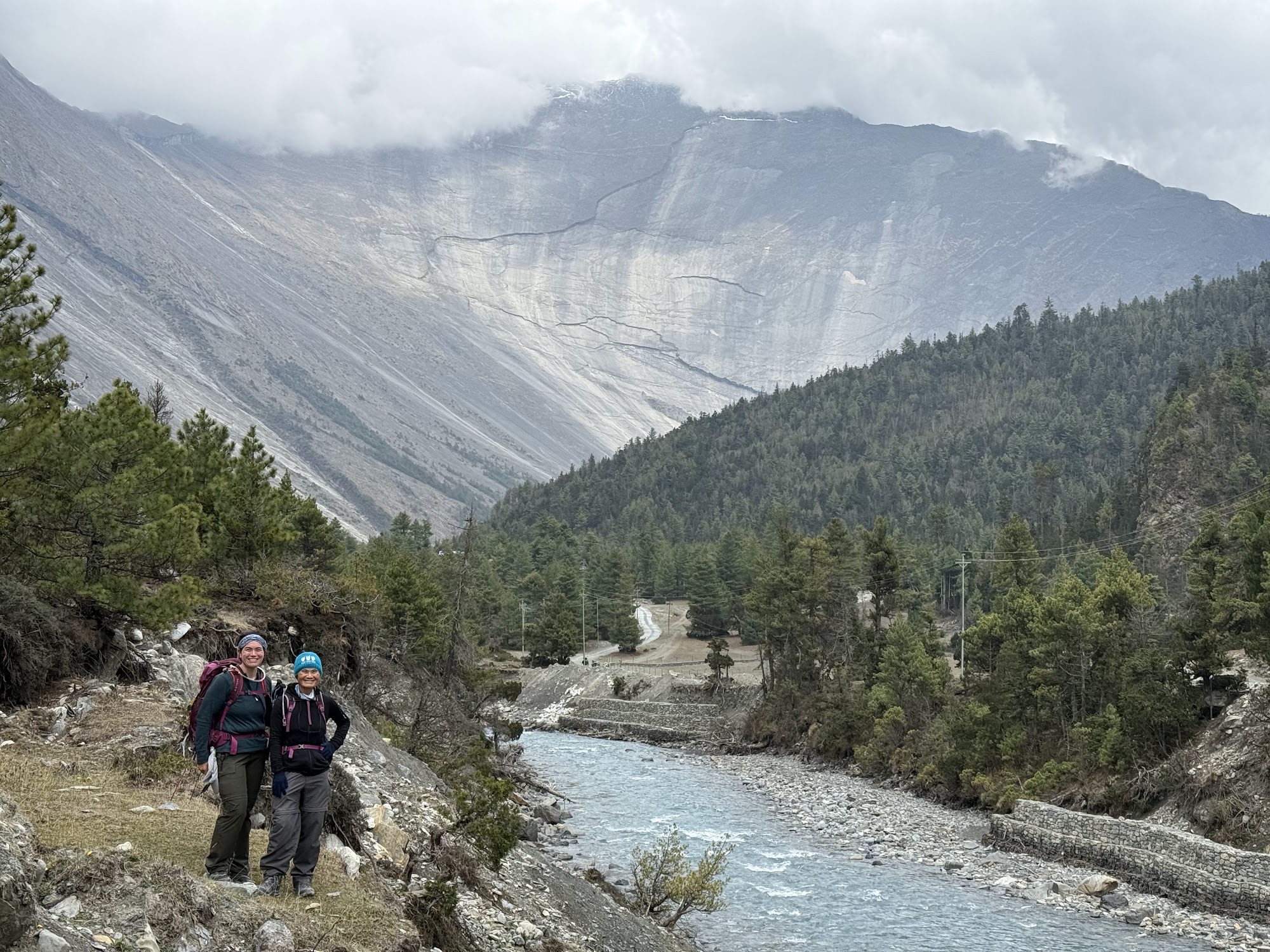 Mei-Mei and Regan on the Annapurna Circuit